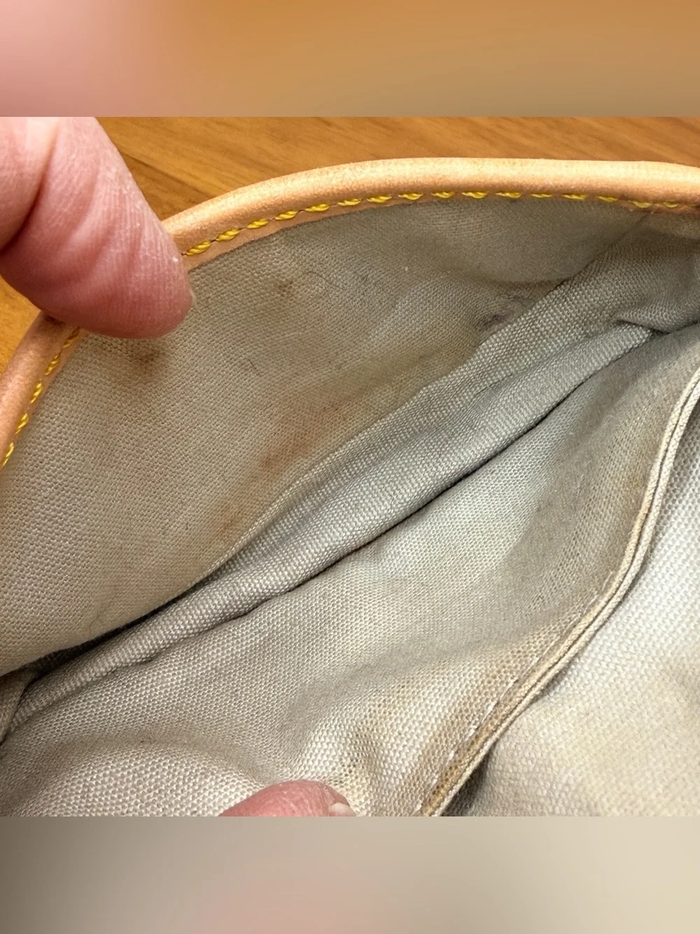Dooney & Bourke Small Wristlet Gray Tan DB Heart Canvas Leather Trim Y2K Vtg